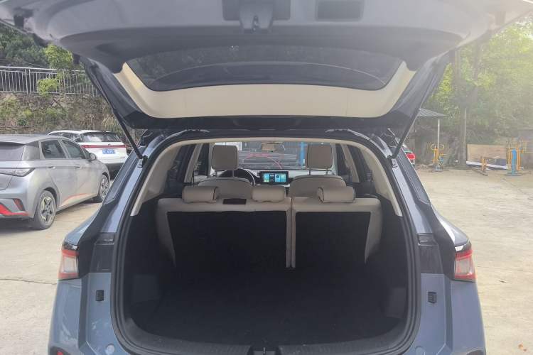 Used Wuling Asta 2021 1.5T CVT Star曜 Edition Trunk