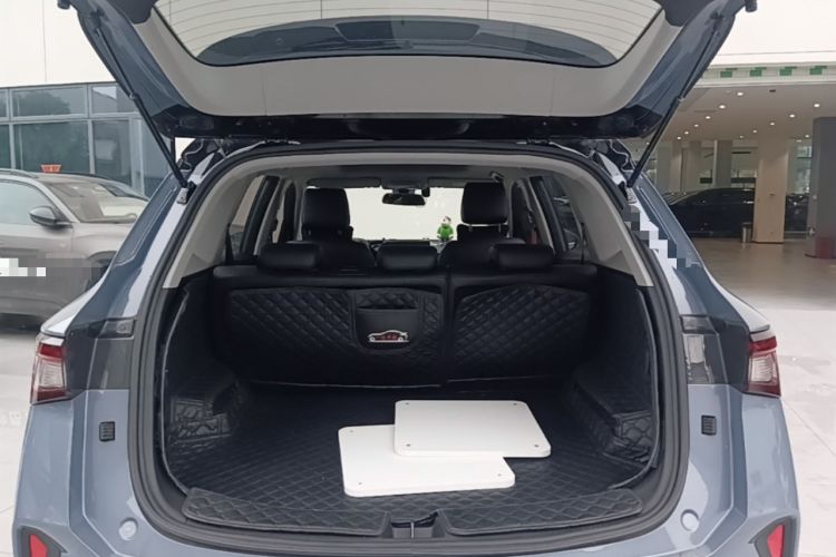 Used Wuling Asta 2021 1.5T CVT Starlight Edition Trunk