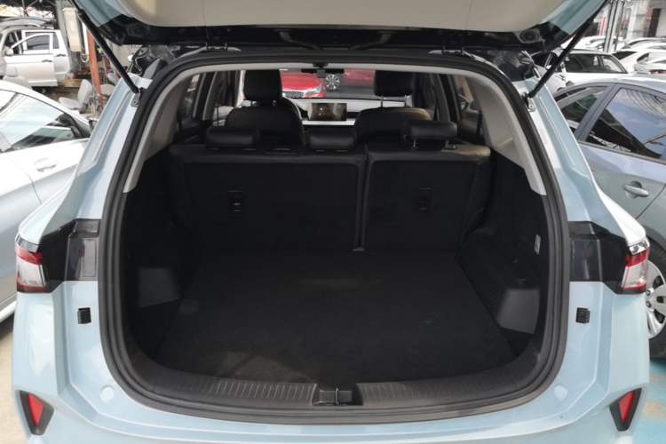 Used Wuling Asta 2021 1.5T CVT Starlight Edition Trunk