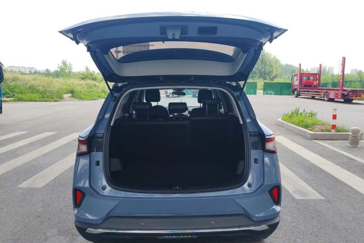 Used Wuling Asta 2021 1.5T CVT Star曜 Edition Trunk