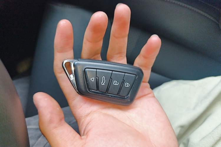 Used Wuling Asta 2021 1.5T CVT Starlight Edition Vehicle Key