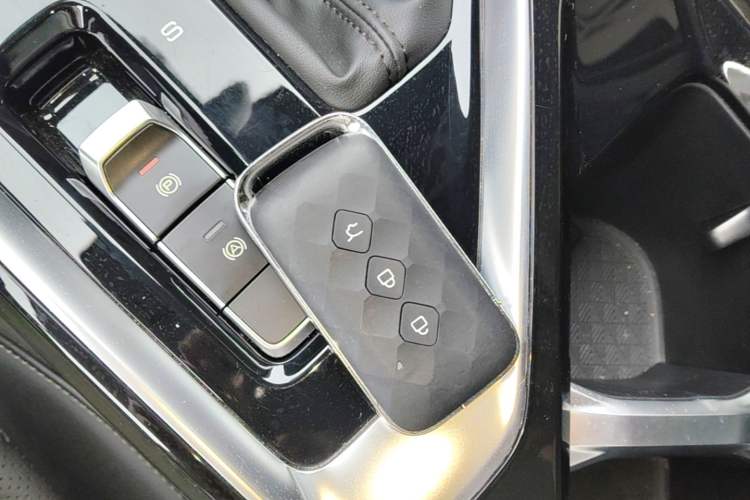 Used Wuling Asta 2021 1.5T CVT Star曜 Edition Vehicle Key