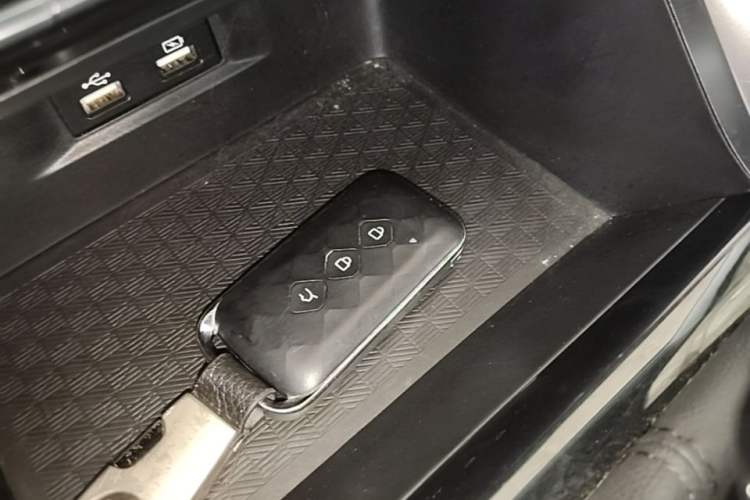 Used Wuling Asta 2021 1.5T CVT Starlight Edition Vehicle Key