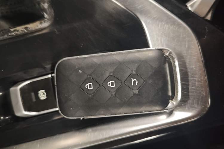 Used Wuling Asta 2021 1.5T CVT Starlight Edition Vehicle Key