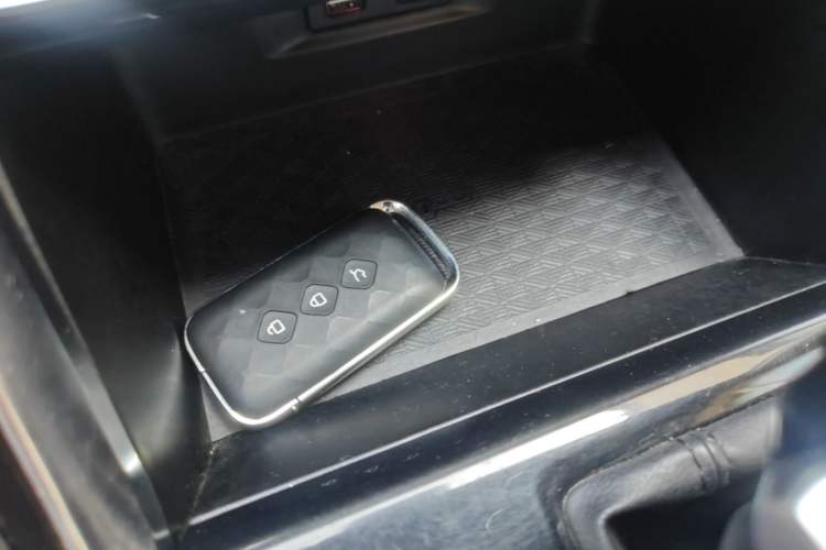 Used Wuling Asta 2021 1.5T CVT Star-Yao Edition Vehicle Key