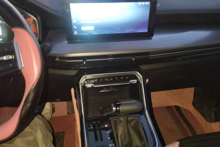 Used Wuling Asta 2021 1.5T CVT Starlight Edition Audio And AC Panel