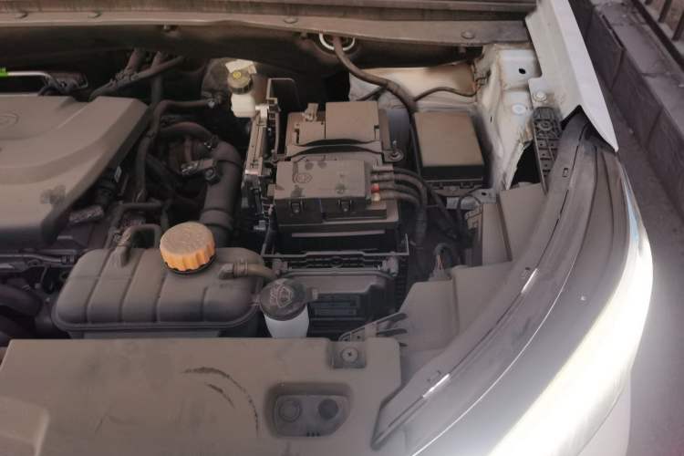 Used Wuling Asta 2021 1.5T CVT Starlight Edition Engine Bay Left