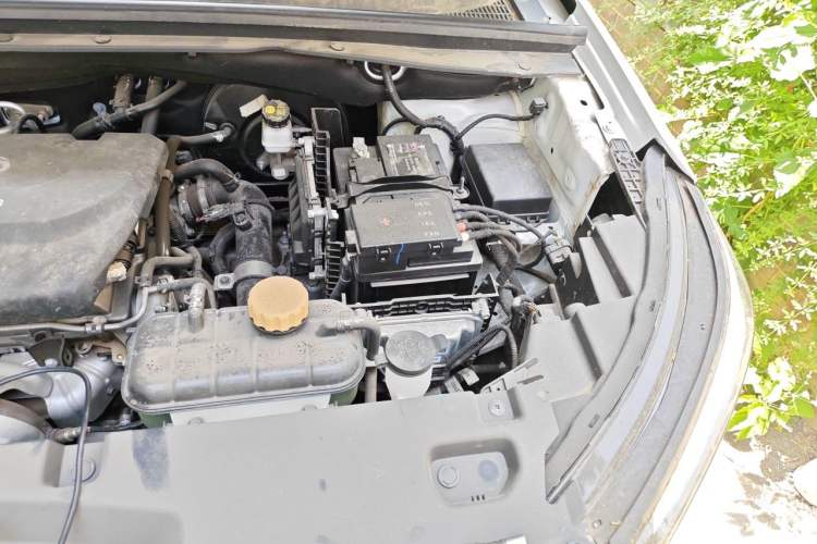 Used Wuling Asta 2021 1.5T CVT Starlight Edition Engine Bay Left