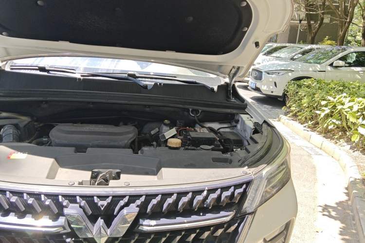 Used Wuling Asta 2021 1.5T CVT Starlight Edition Engine Bay Left
