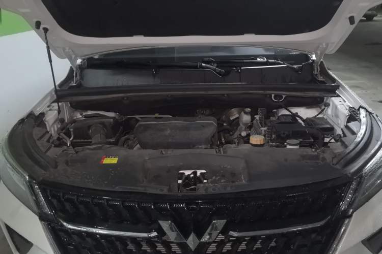 Used Wuling Asta 2021 1.5T CVT Star曜 Edition Engine Bay
