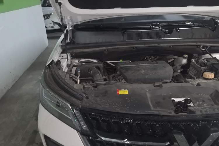 Used Wuling Asta 2021 1.5T CVT Star曜 Edition Engine Bay Right