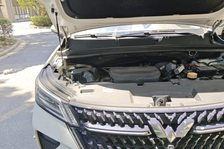 Used Wuling Asta 2021 1.5T CVT Starlight Edition Engine Bay Right
