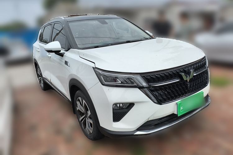 Used Wuling Asta 2021 1.5T CVT Star曜 Edition Front Right 45 Deg