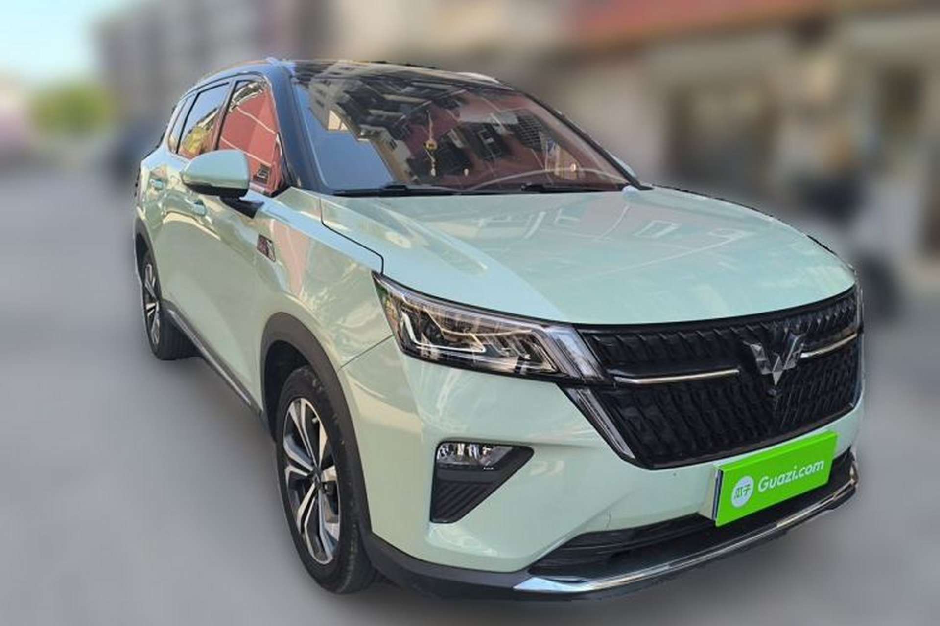 Used Wuling Asta 2021 1.5T CVT Starlight Edition Front Right 45 Deg