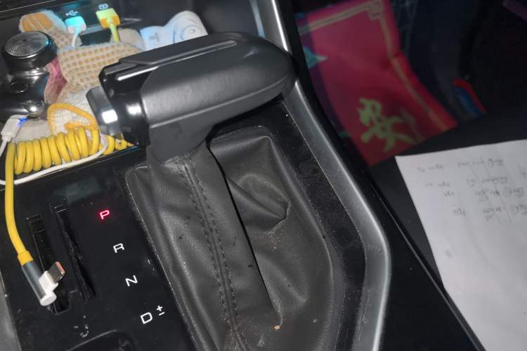 Used Wuling Asta 2021 1.5T CVT Star曜 Edition Gear Lever