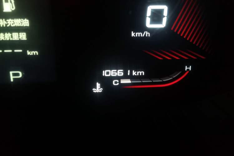 Used Wuling Asta 2021 1.5T CVT Starlight Edition Odometer Close Up