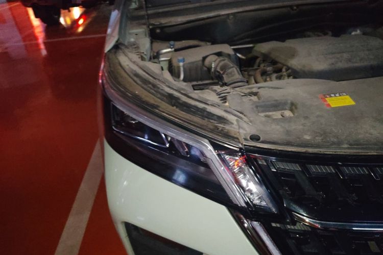 Used Wuling Asta 2021 1.5T CVT Starlight Edition Right Front Headlight