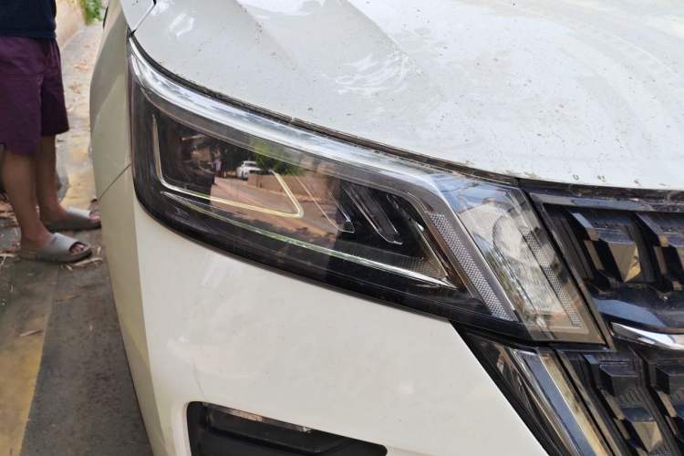 Used Wuling Asta 2021 1.5T CVT Starlight Edition Right Front Headlight