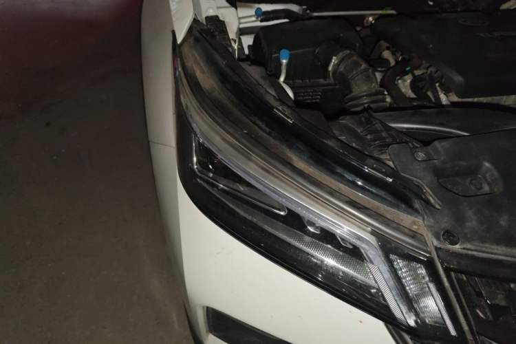Used Wuling Asta 2021 1.5T CVT Star曜 Edition Right Front Headlight