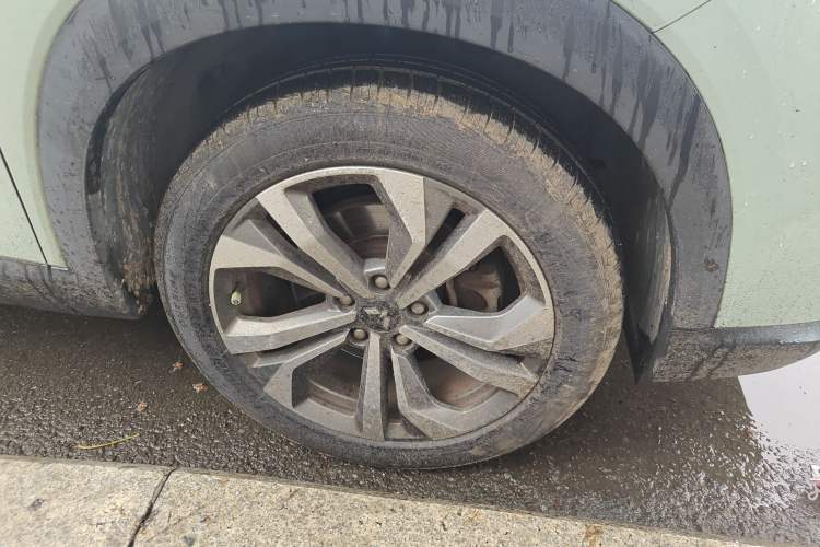 Used Wuling Asta 2021 1.5T CVT Star曜 Edition Right Front Wheel Hub