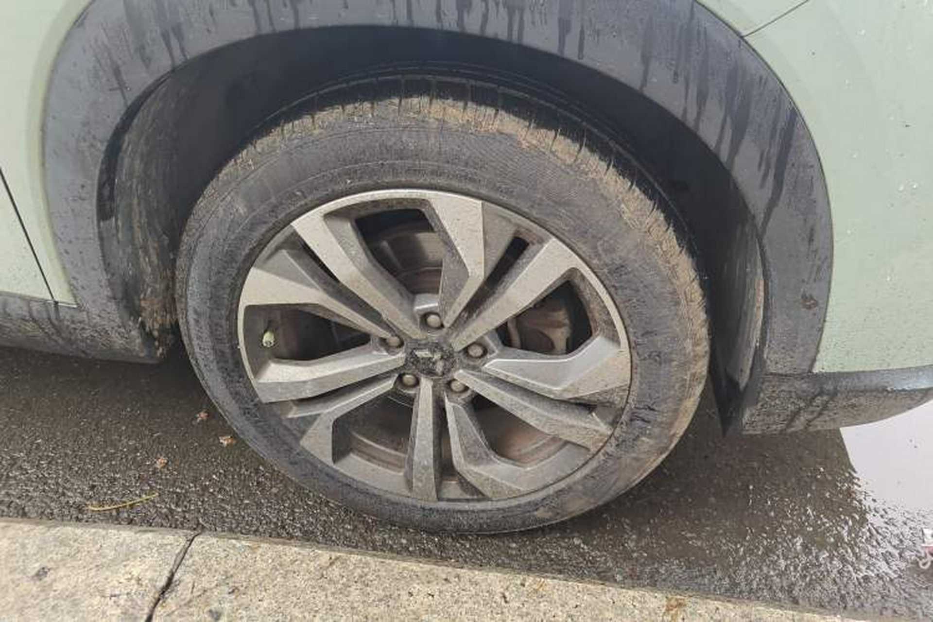 Used Wuling Asta 2021 1.5T CVT Star曜 Edition Right Front Wheel Hub