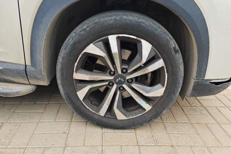 Used Wuling Asta 2021 1.5T CVT Star曜 Edition Right Front Wheel Hub