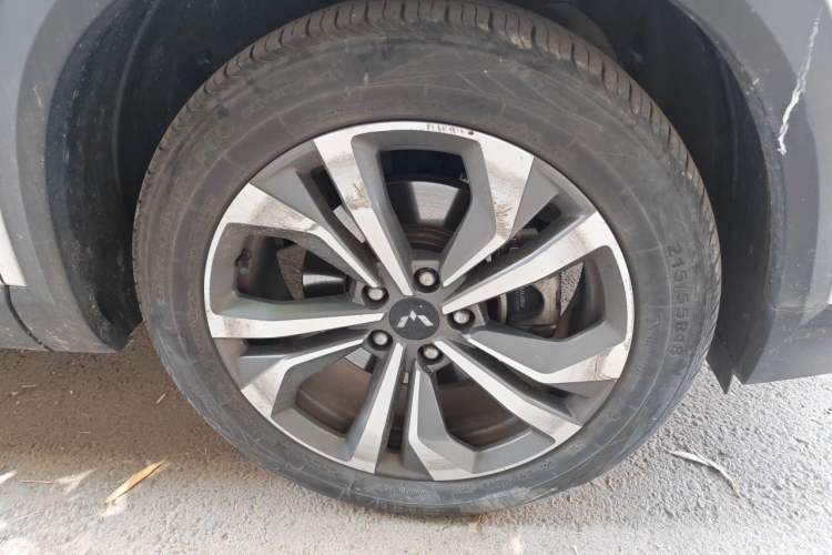 Used Wuling Asta 2021 1.5T CVT Starlight Edition Right Front Wheel Hub