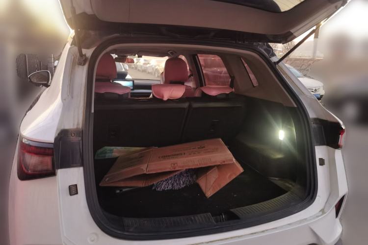 Used Wuling Asta 2021 1.5T CVT Starlight Edition Trunk