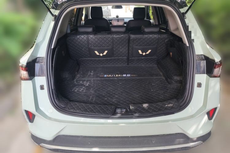 Used Wuling Asta 2021 1.5T CVT Starlight Edition Trunk