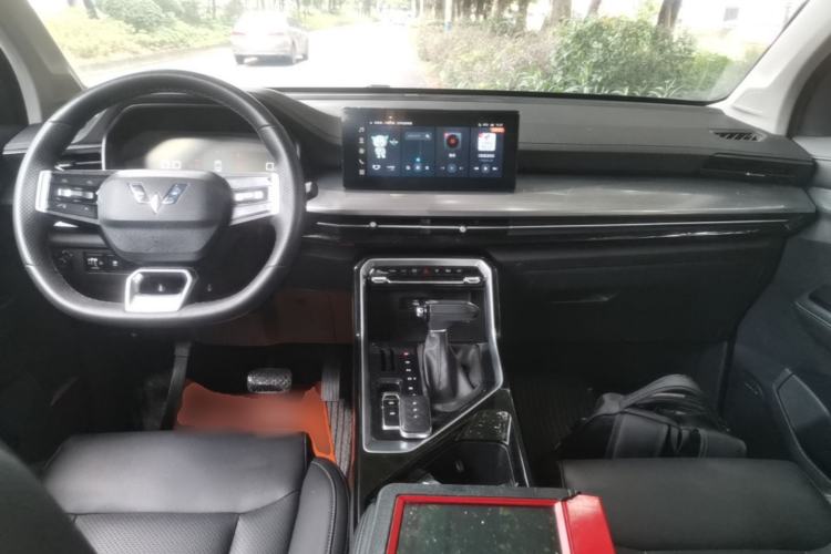 Used Wuling Asta 2021 1.5T CVT Starlight Edition Center Console