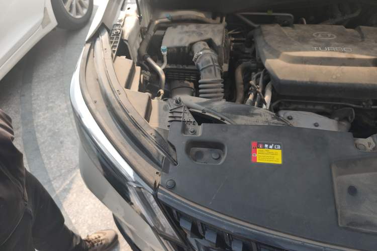 Used Wuling Asta 2021 1.5T CVT Star曜 Edition Engine Bay Right