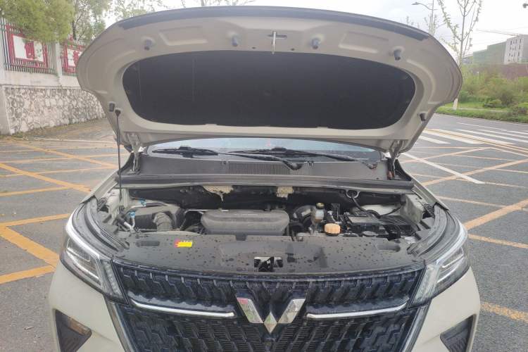 Used Wuling Asta 2021 1.5T CVT Starlight Edition Engine Bay