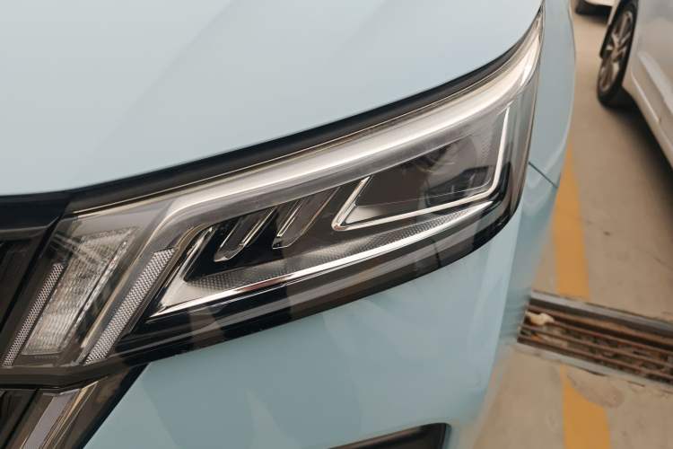 Used Wuling Asta 2021 1.5T CVT Starlight Edition Left Front Headlight