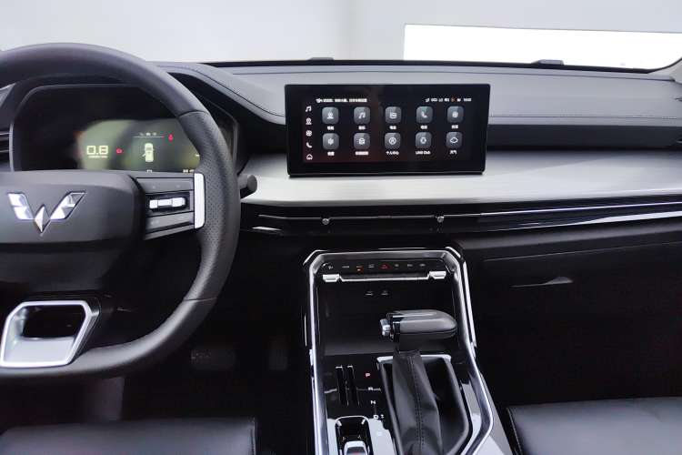Used Wuling Asta 2021 1.5T CVT Starlight Edition Audio And AC Panel