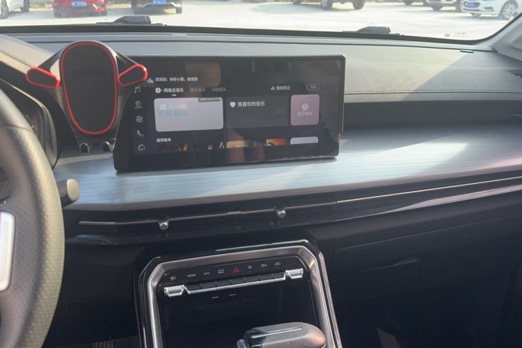 Used Wuling Asta 2021 1.5T CVT Starlight Edition Audio And AC Panel