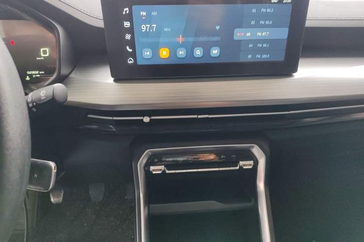 Used Wuling Asta 2021 1.5T Manual Starlight Edition Audio And AC Panel