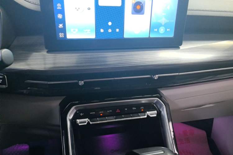 Used Wuling Asta 2021 1.5T CVT Star曜 Edition Audio And AC Panel