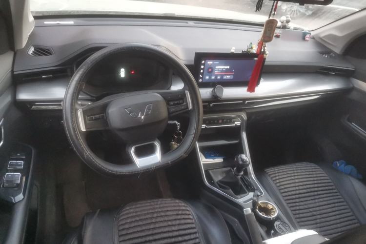 Used Wuling Asta 2021 1.5T Manual Starlight Edition Center Console