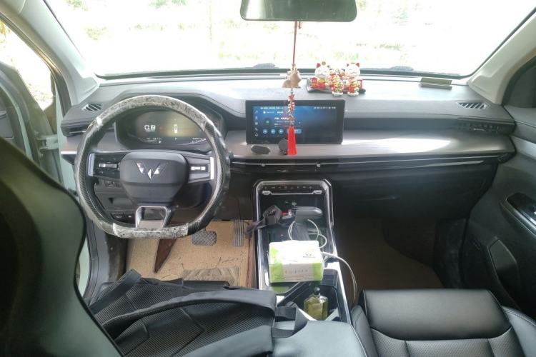 Used Wuling Asta 2021 1.5T CVT Starlight Edition Center Console
