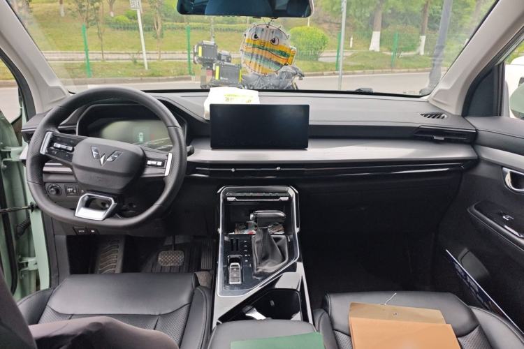 Used Wuling Asta 2021 1.5T CVT Starlight Edition Center Console