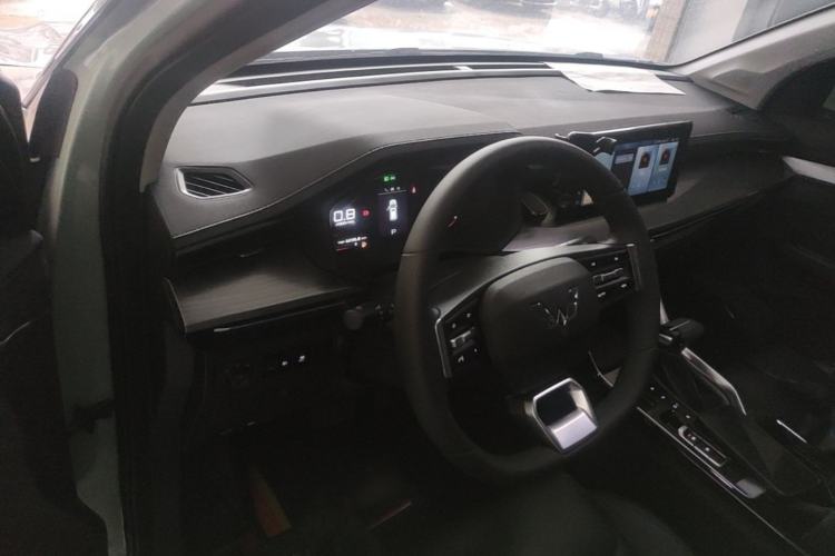 Used Wuling Asta 2021 1.5T CVT Starlight Edition Center Console