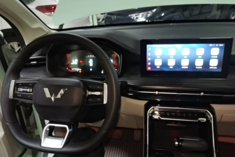 Used Wuling Asta 2021 1.5T CVT Star曜 Edition Center Console