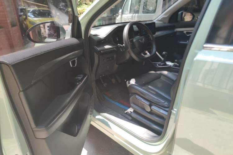 Used Wuling Asta 2021 1.5T Manual Starlight Edition Driver Seat