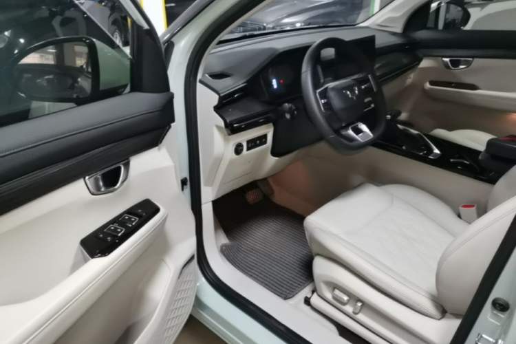 Used Wuling Asta 2021 1.5T CVT Star曜 Edition Driver Seat