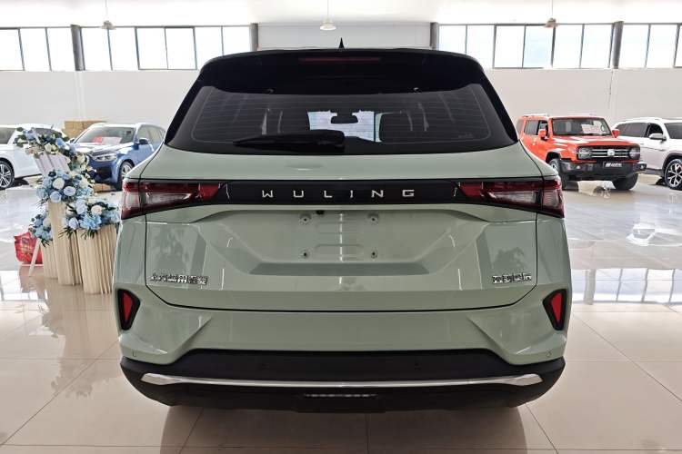 Used Wuling Asta 2021 1.5T CVT Starlight Edition Exterior 4
