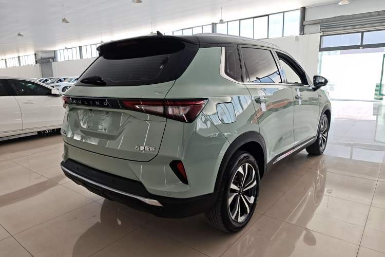 Used Wuling Asta 2021 1.5T CVT Starlight Edition Exterior 5