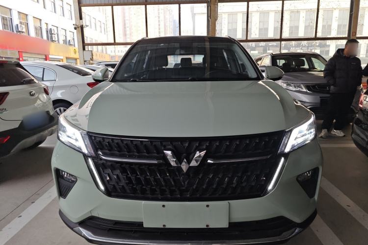 Used Wuling Asta 2021 1.5T CVT Starlight Edition Front