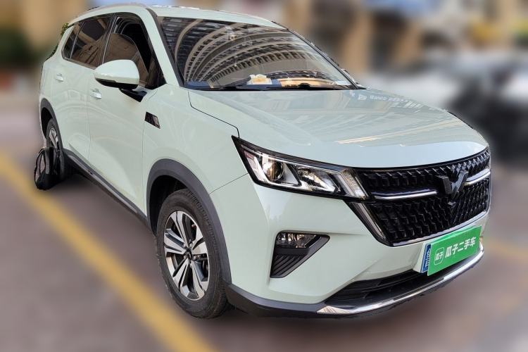 Used Wuling Asta 2021 1.5T Manual Starlight Edition Front Right 45 Deg