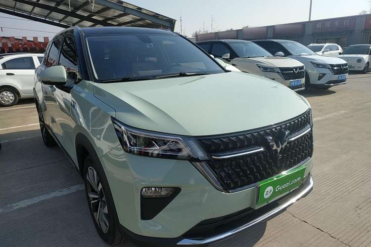 Used Wuling Asta 2021 1.5T CVT Star曜 Edition Front Right 45 Deg