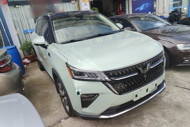 Used Wuling Asta 2021 1.5T CVT Star曜 Edition Front Right 45 Deg